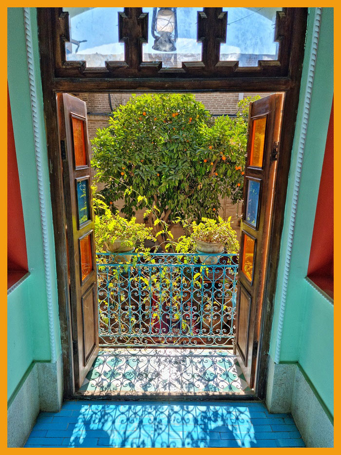 Shiraz Tabesh Boutique Hotel