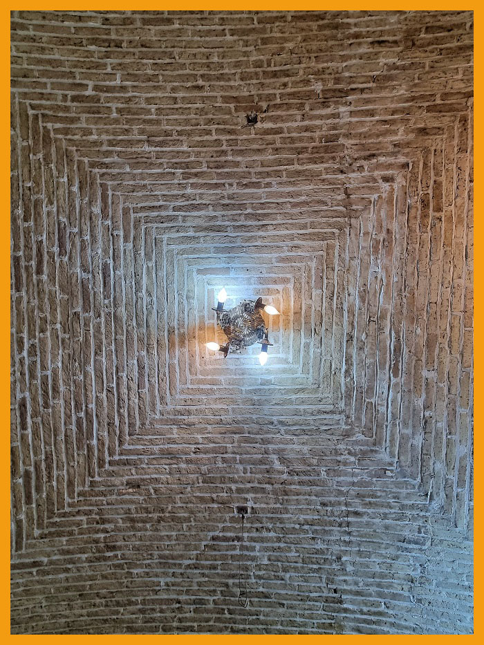 Shiraz Tabesh Boutique Hotel