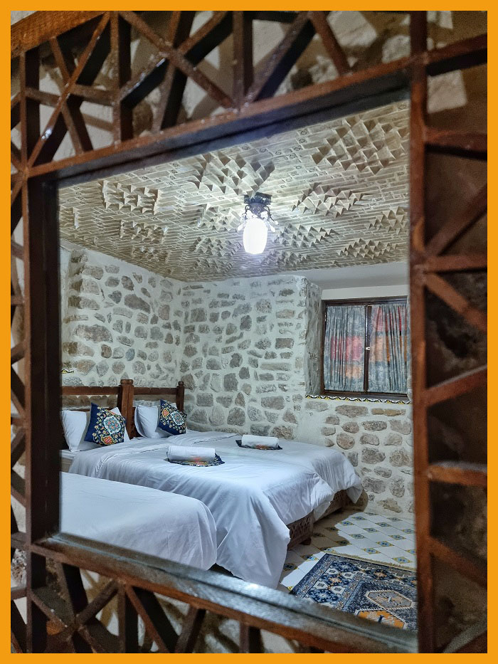 Shiraz Tabesh Boutique Hotel